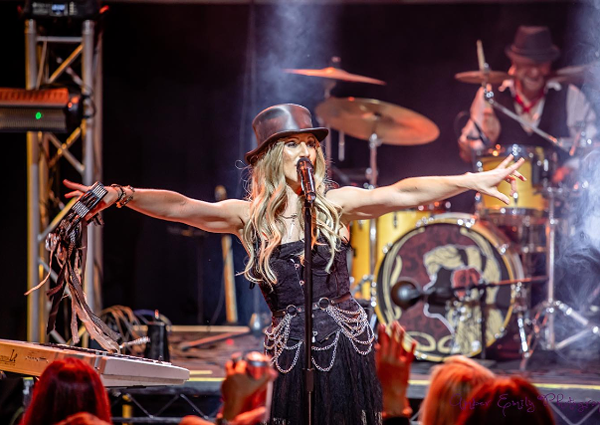 Image: TWISTED GYPSY - Tribute to FLEETWOOD MAC