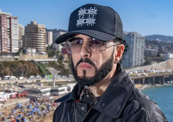 Image: Yandel - SINF&Oacute;NICO